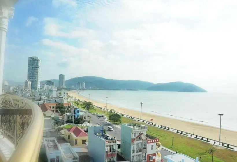 اتاق استاندارد با بالکن و چشمانداز دریا, Minh Khue