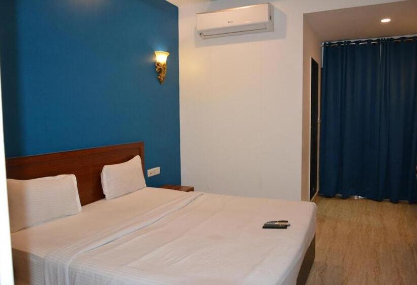 キングサイズベッドのデラックスルーム, The Grand Neelam