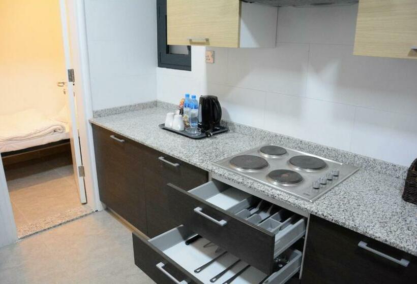 Apartamento 1 Dormitório, ذا فيفتى ايت السالمية