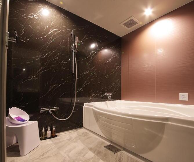 Номер Superior, N