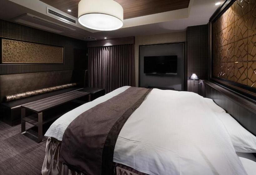 Номер Superior, N