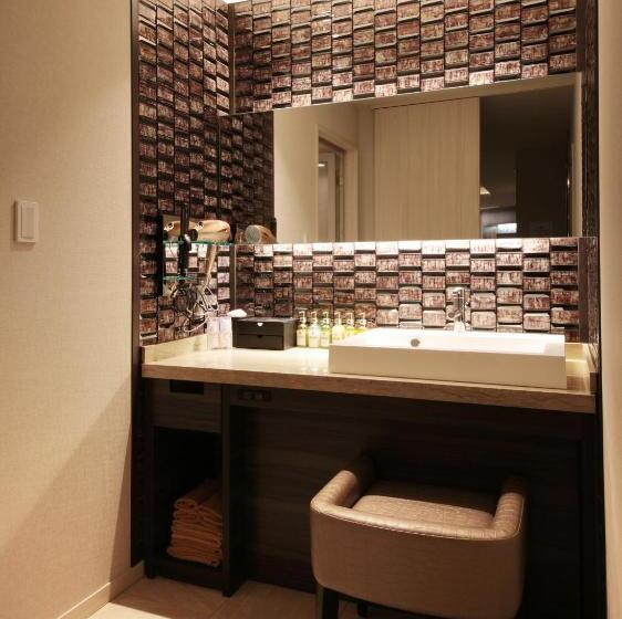 Люкс с Бассейном, N