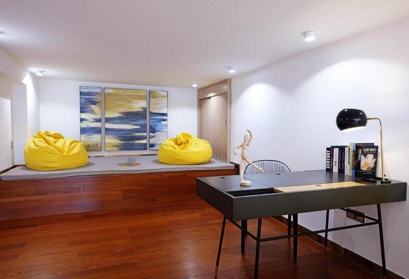 1 Bedroom Apartment Lake View, Royal Star Apartment