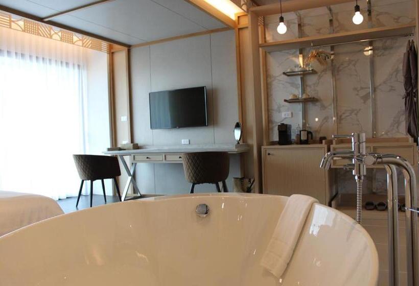 سوییت لوکس, Anana Ecological Resort Krabi