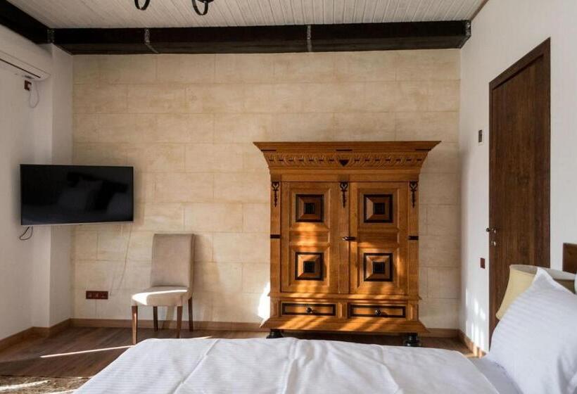 سوئیت 2 خوابه, Golden Fleece