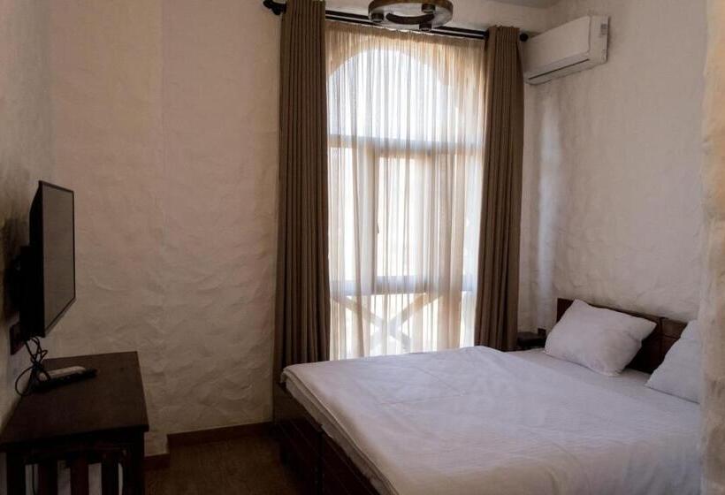 اتاق اکونومی, Golden Fleece