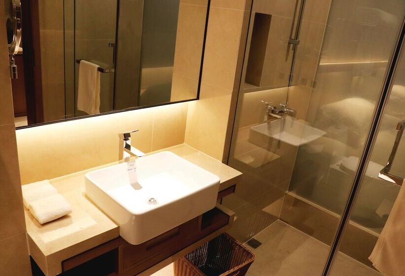 سوییت اجرایی, Kai Xiang Hotel Yingtan