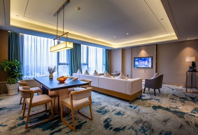 سوییت اجرایی, Kai Xiang Hotel Yingtan