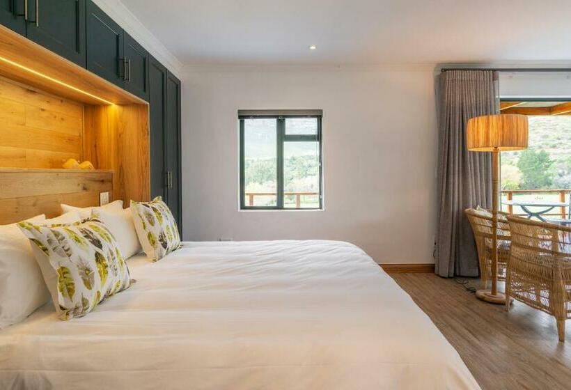 Deluxe Suite King Bed, Mont Angelis