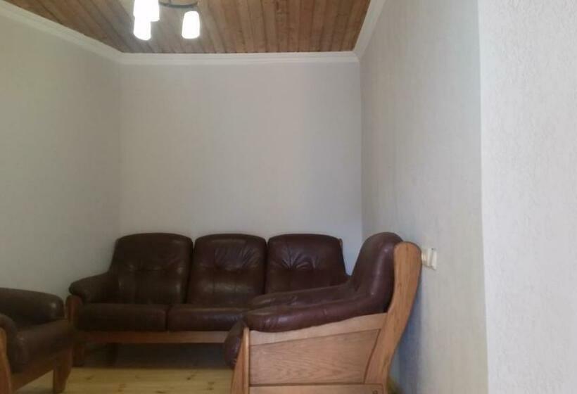 اتاق استاندارد با سرویس بهداشتی مشترک, Guesthouse Robi