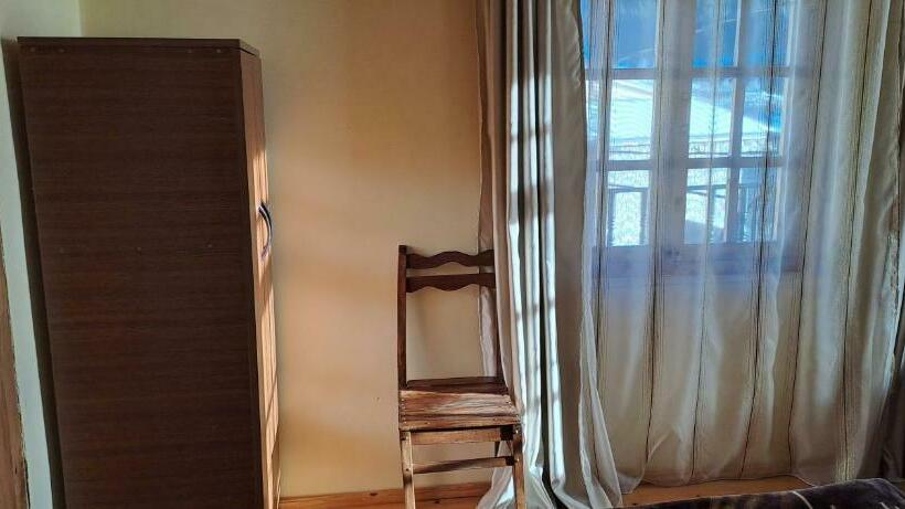 اتاق استاندارد با سرویس بهداشتی مشترک, Guesthouse Robi