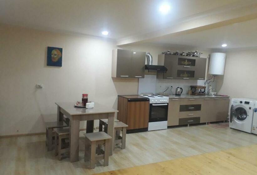 اتاق استاندارد با سرویس بهداشتی مشترک, Guesthouse Robi