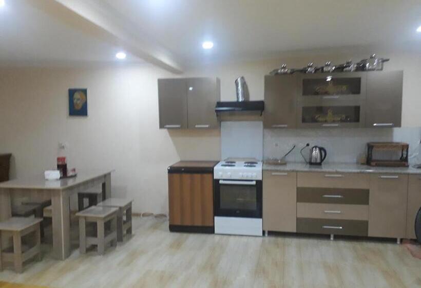 اتاق استاندارد با سرویس بهداشتی مشترک, Guesthouse Robi