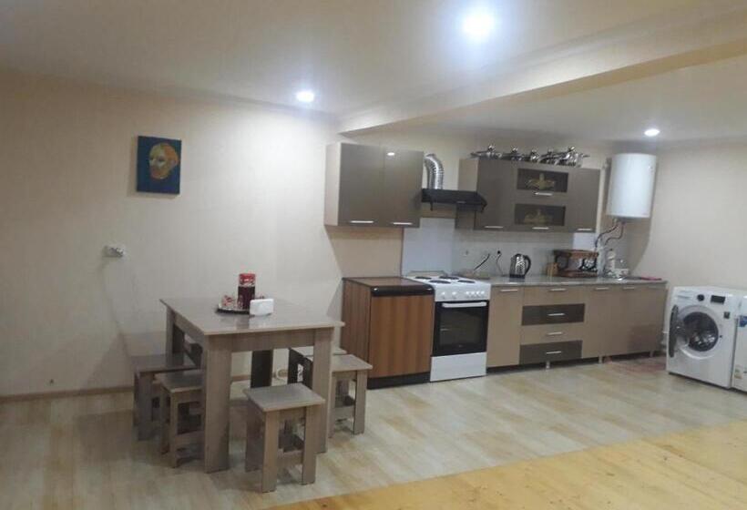 اتاق استاندارد با بالکن, Guesthouse Robi