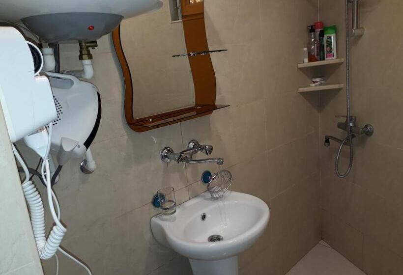 اتاق استاندارد, Guesthouse Robi
