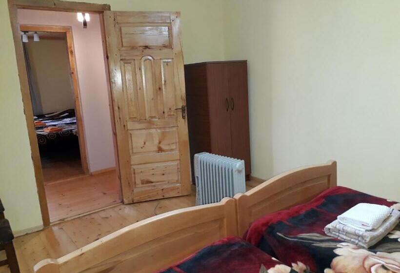 اتاق استاندارد, Guesthouse Robi