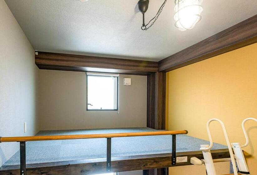 Habitació Estàndard Bany Compartit, Base Nara