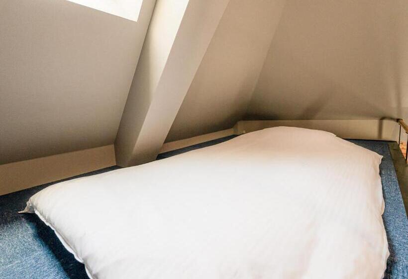 Family Room, Base Nara