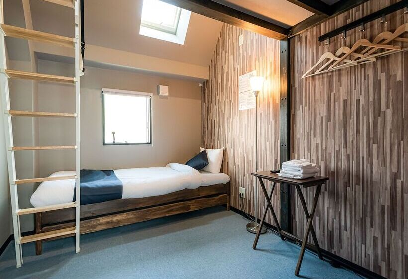 Habitació Estàndard Bany Compartit, Base Nara