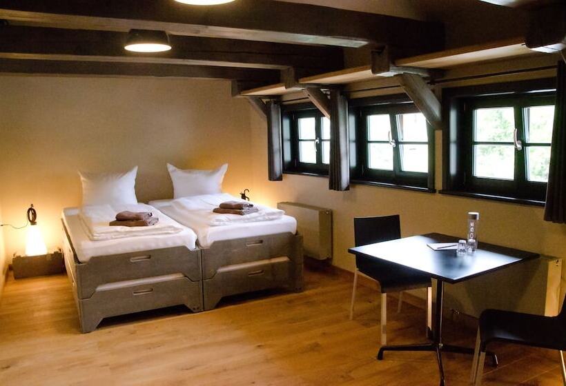 Семейный Номер, Hostel & Hotel Samocca