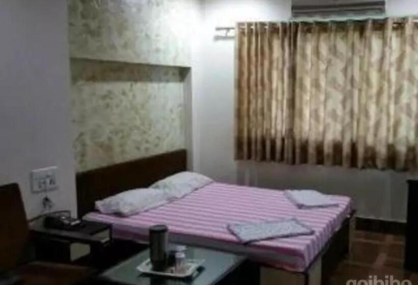 Habitación Deluxe, Vinayaka