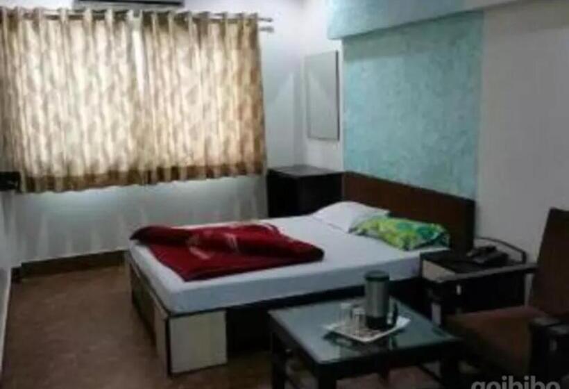 Quarto Deluxe, Vinayaka