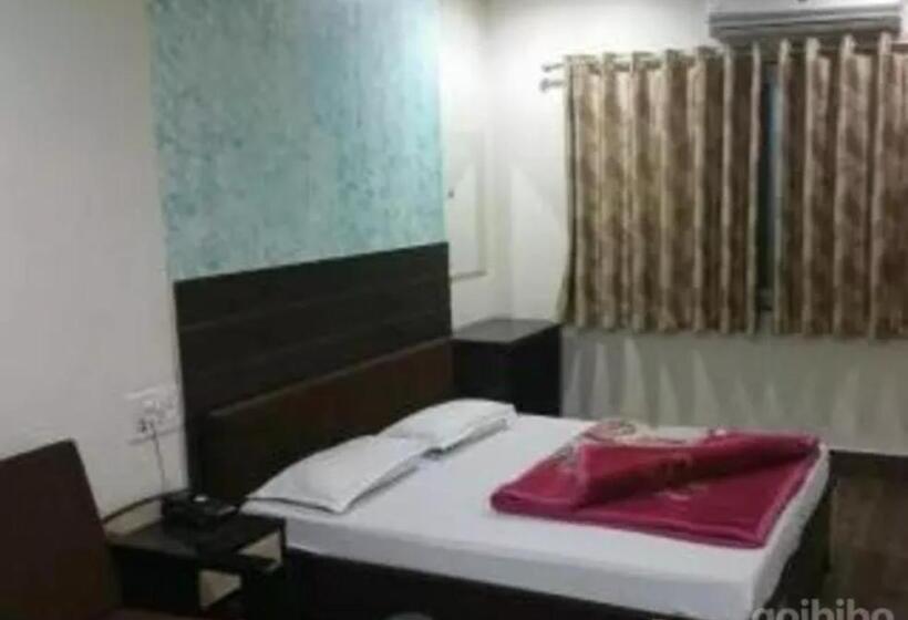 חדר דלוקס, Vinayaka