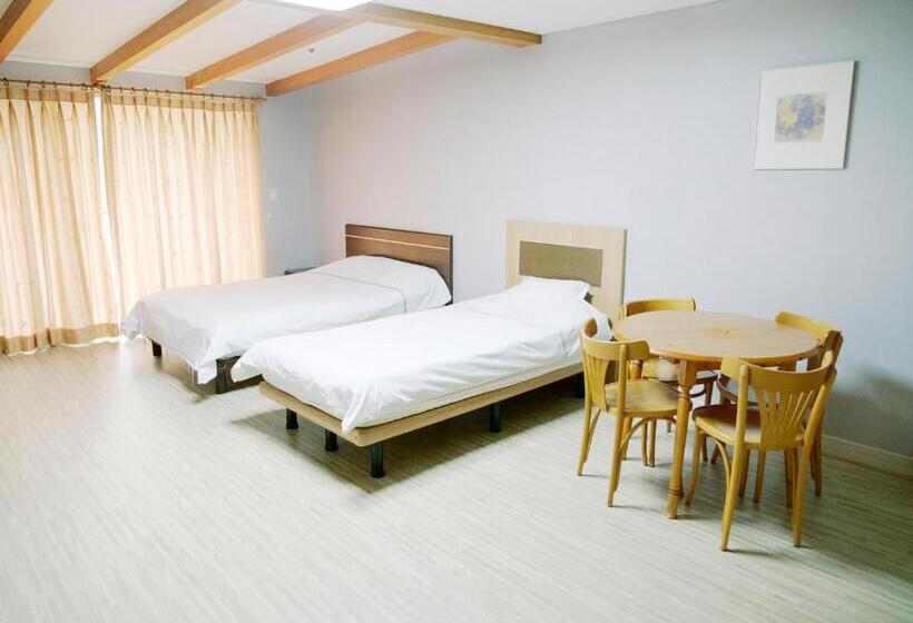 스탠다드 스튜디오, Yangji Pine Resort