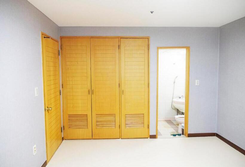 스탠다드 스튜디오, Yangji Pine Resort