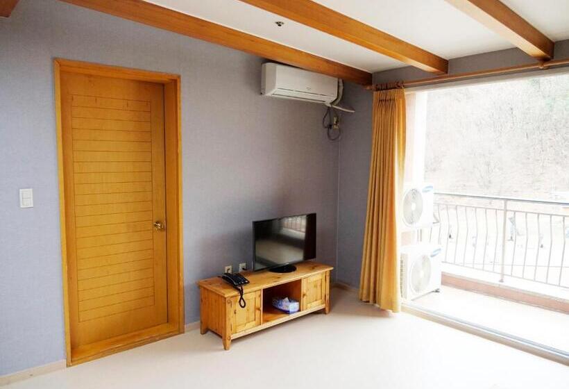 Studio Standard, Yangji Pine Resort