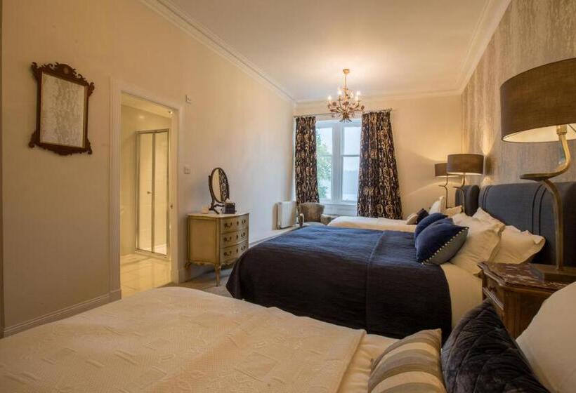 家庭间, Altskeith Country House