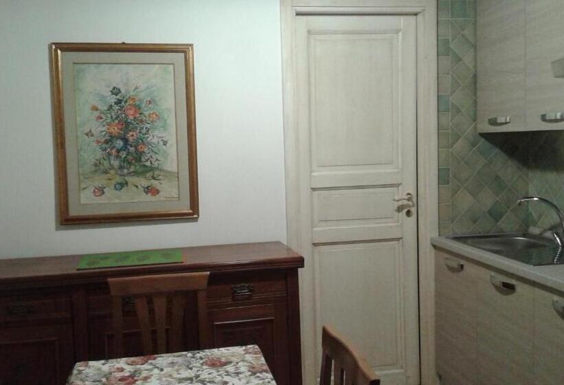 آپارتمان لوکس 1 خوابه, Oikos Atena