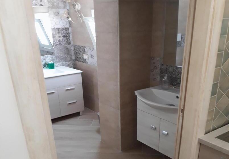 آپارتمان لوکس 1 خوابه, Oikos Atena