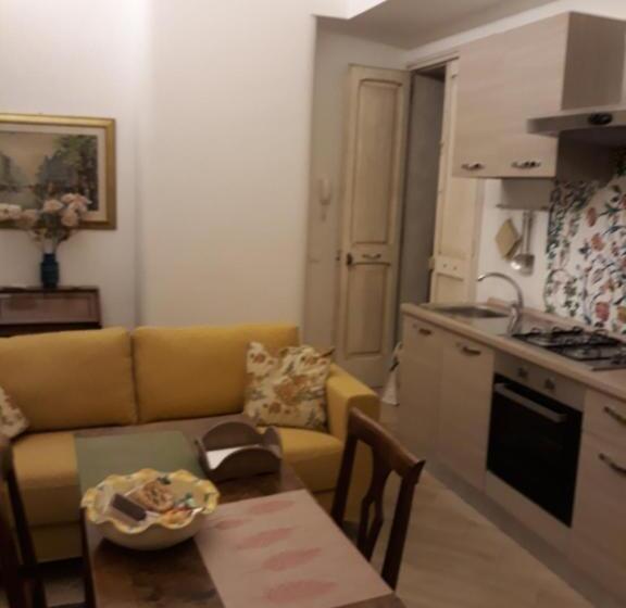 آپارتمان سوپریور 1 خوابه, Oikos Atena