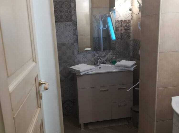 آپارتمان لوکس 1 خوابه, Oikos Atena