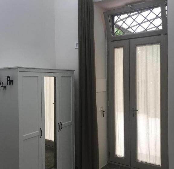 Полулюкс Вид на Сад, Virgilio’s Garden