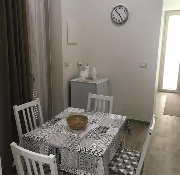 Полулюкс Вид на Сад, Virgilio’s Garden