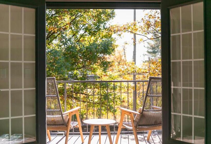 2 Bedroom Premium Apartment, Bode Nashville