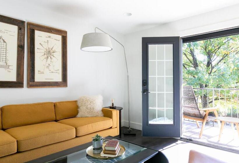 2 Bedroom Premium Apartment, Bode Nashville