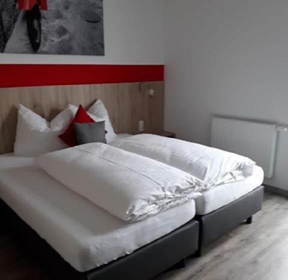 豪华房间, Hohenloher Tor