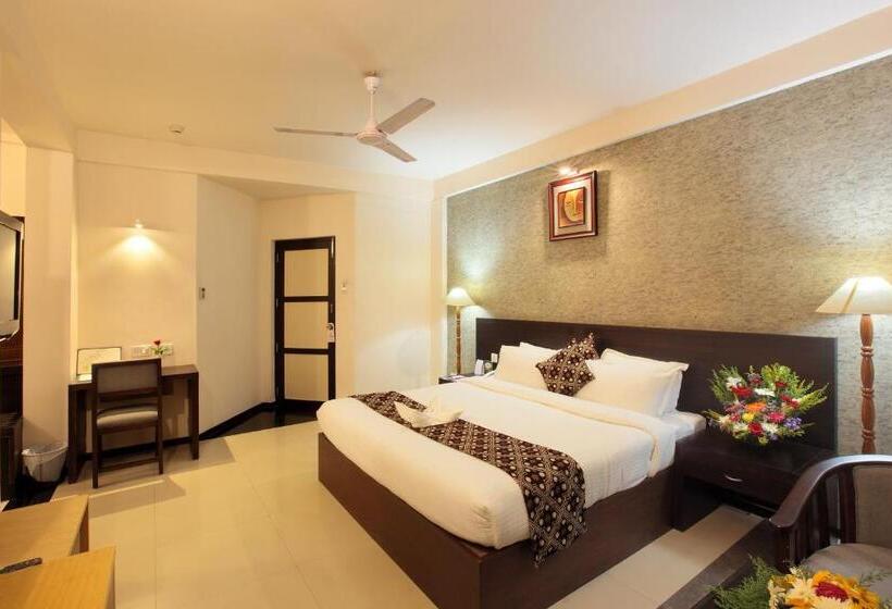 Люкс, Pushpak Grande