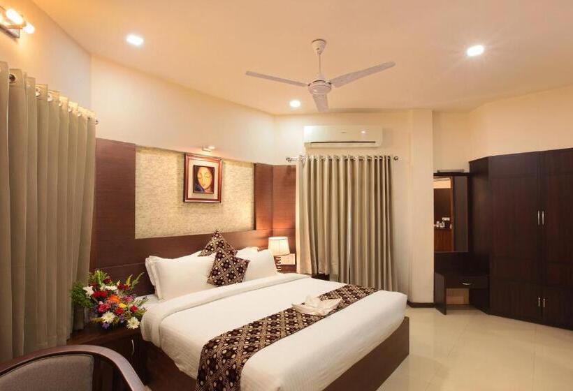 Люкс, Pushpak Grande