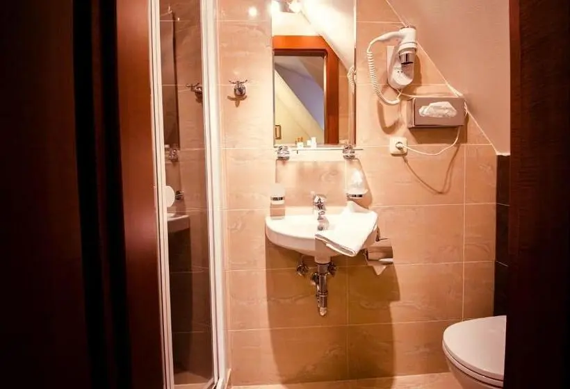 Habitación Estàndard Individual, Fortna