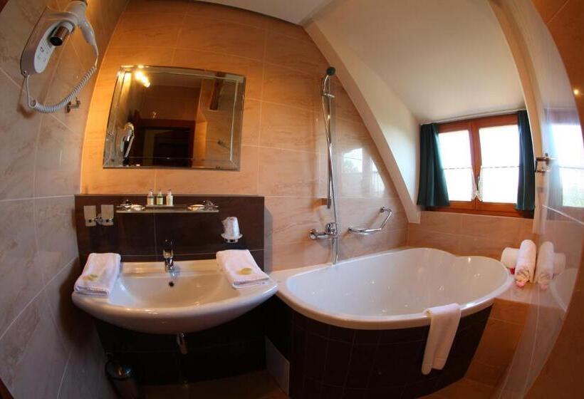 شقة غرفة واحدة, Fortna