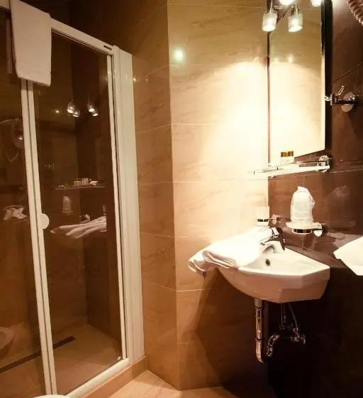 Habitació Deluxe, Fortna
