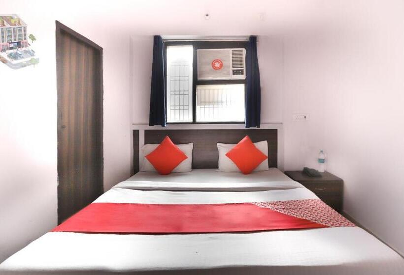 Pokój Trzyosobowy Klasyczny, O Noida Villa