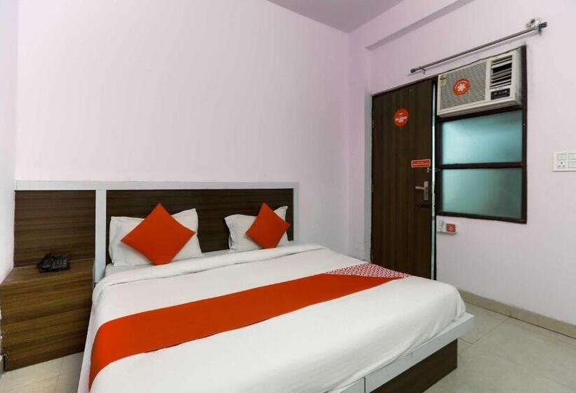 Pokój Trzyosobowy Klasyczny, O Noida Villa