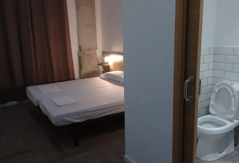 اتاق استاندارد, The Market Hostel