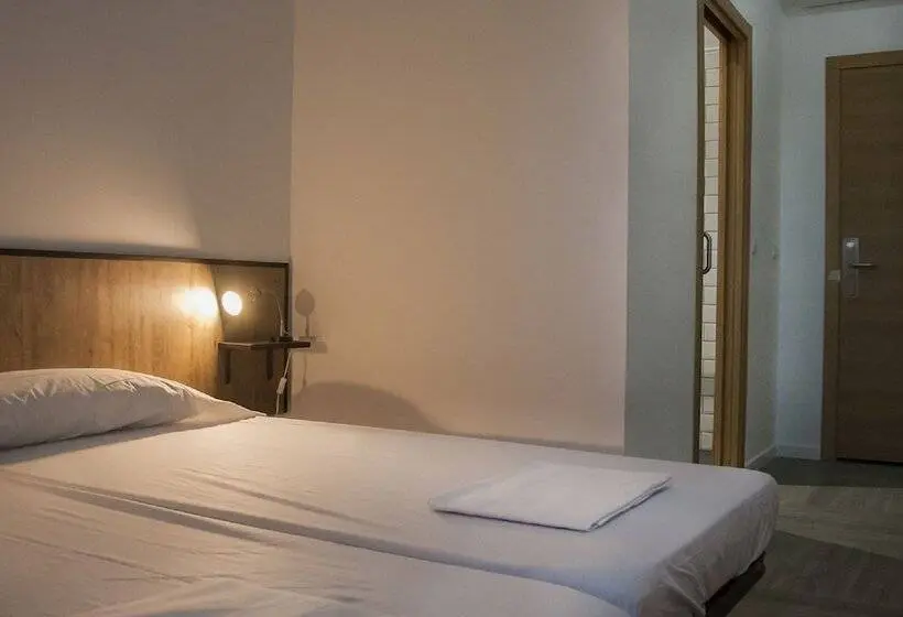 اتاق استاندارد, The Market Hostel