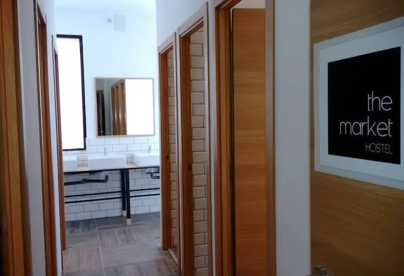 اتاق استاندارد با سرویس بهداشتی مشترک, The Market Hostel